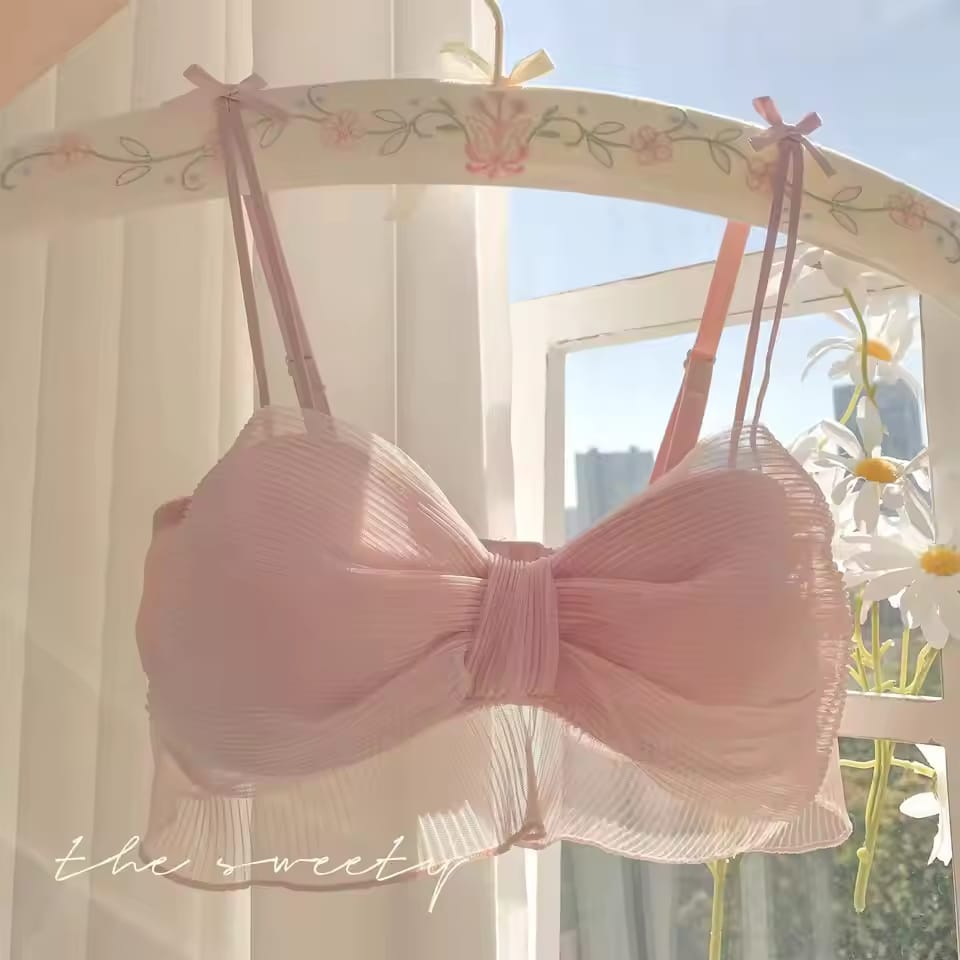Lace Charm Bra & Panty Set with Satin Bow – Elegant Comfort