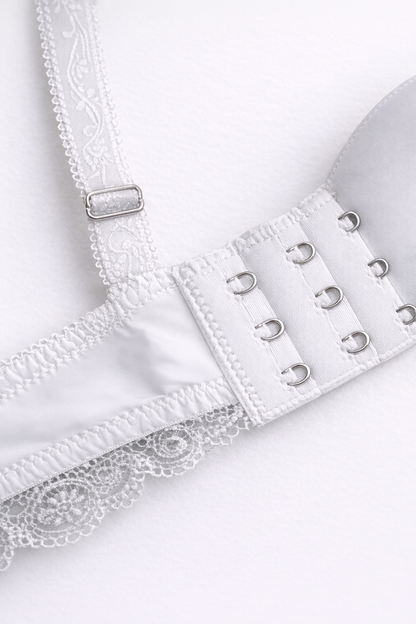 Contour Lace Bra & Cheeky Panty Set